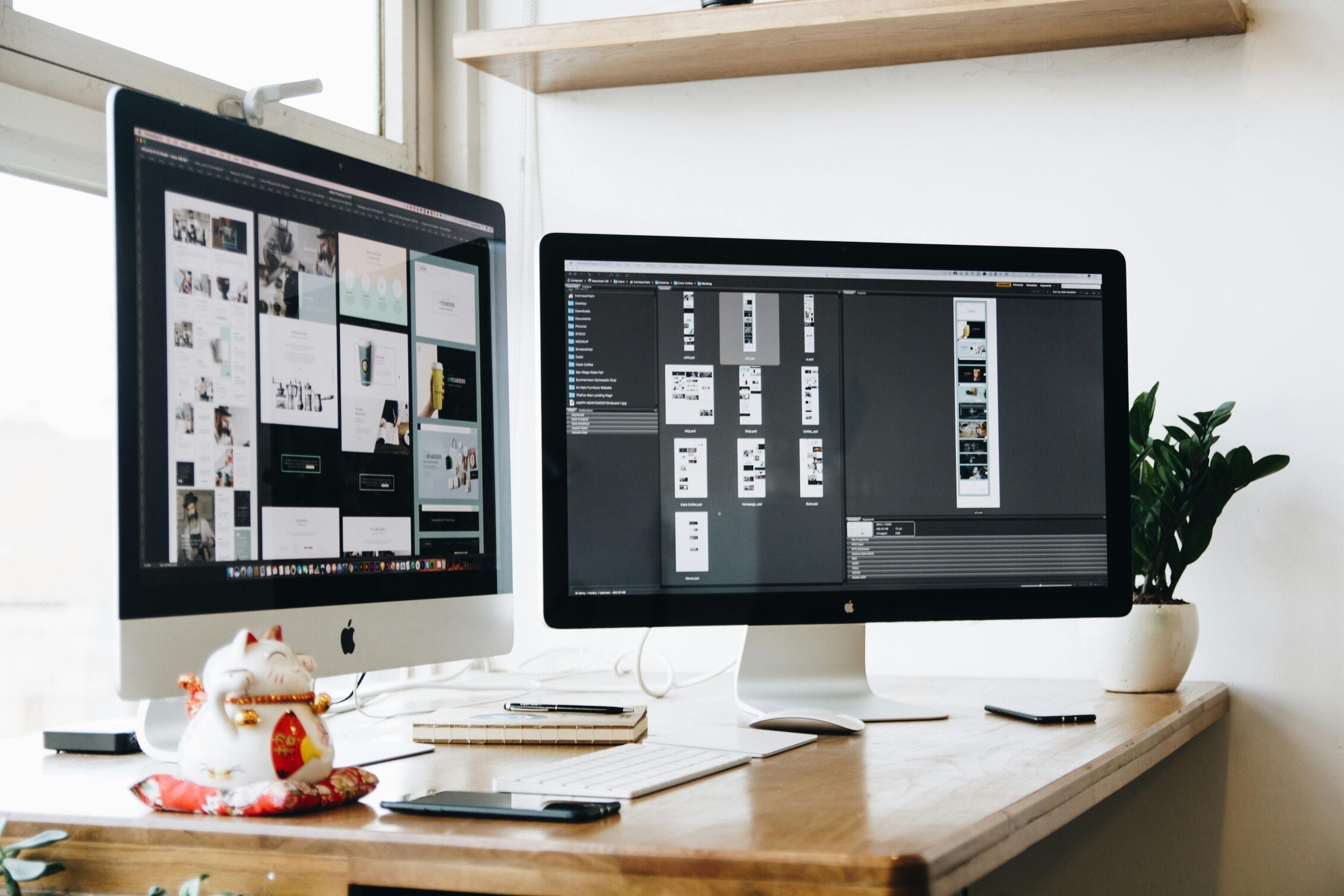 Free to use Silver and Black Imac's 